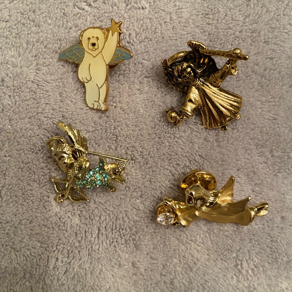 Angel Brooch Set